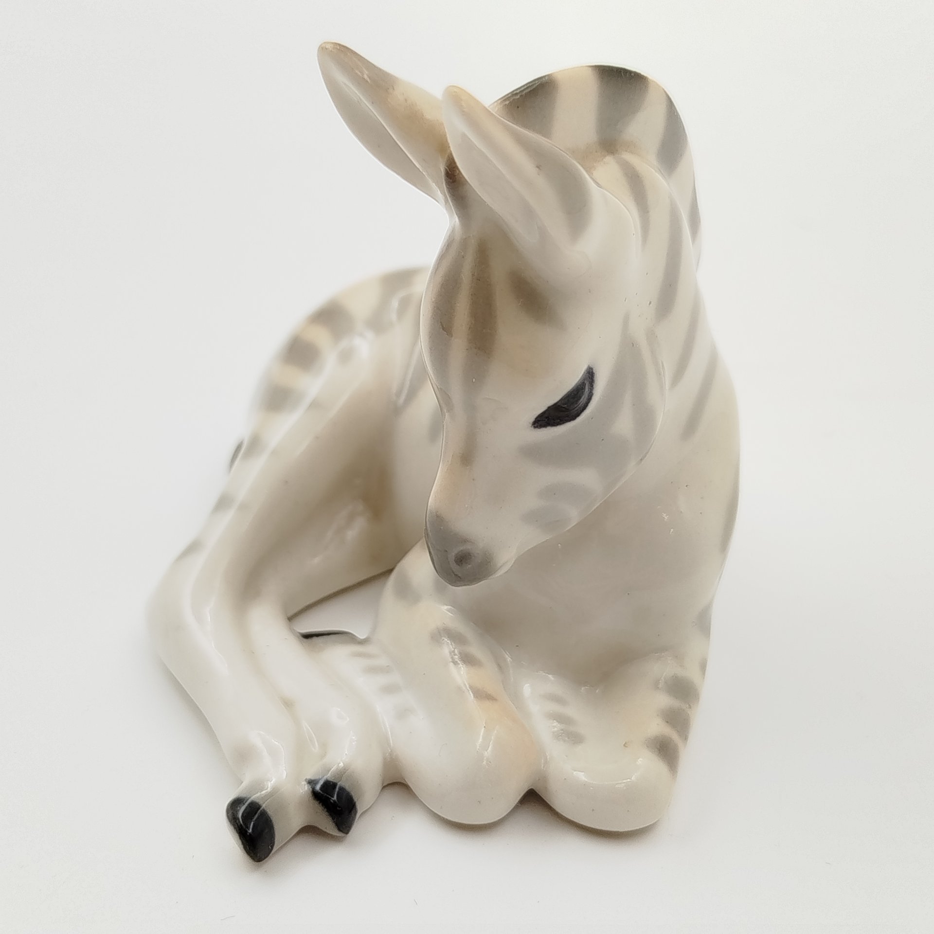 Статуэтка "Зебра", фарфор, аэрография, роспись, Ленинградский фарфоровый завод (ЛФЗ), СССР, 1970-1991 гг.