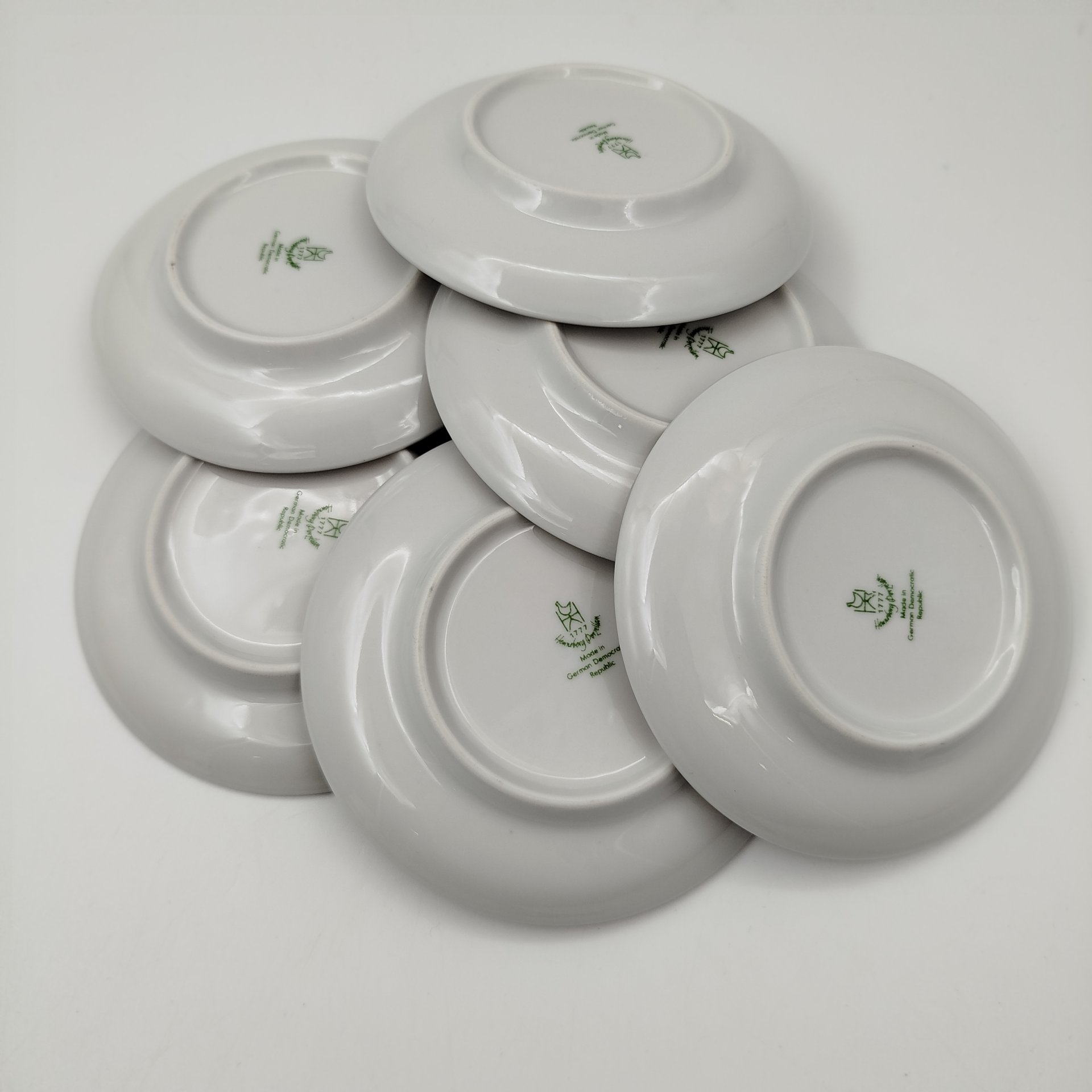 набор из 6-ти розеток с цветочным декором, фарфор, деколь, золочение, Graf Von Henneberg Porzellan, 1777 Jlmenau, ГДР, 1977-1990 гг.