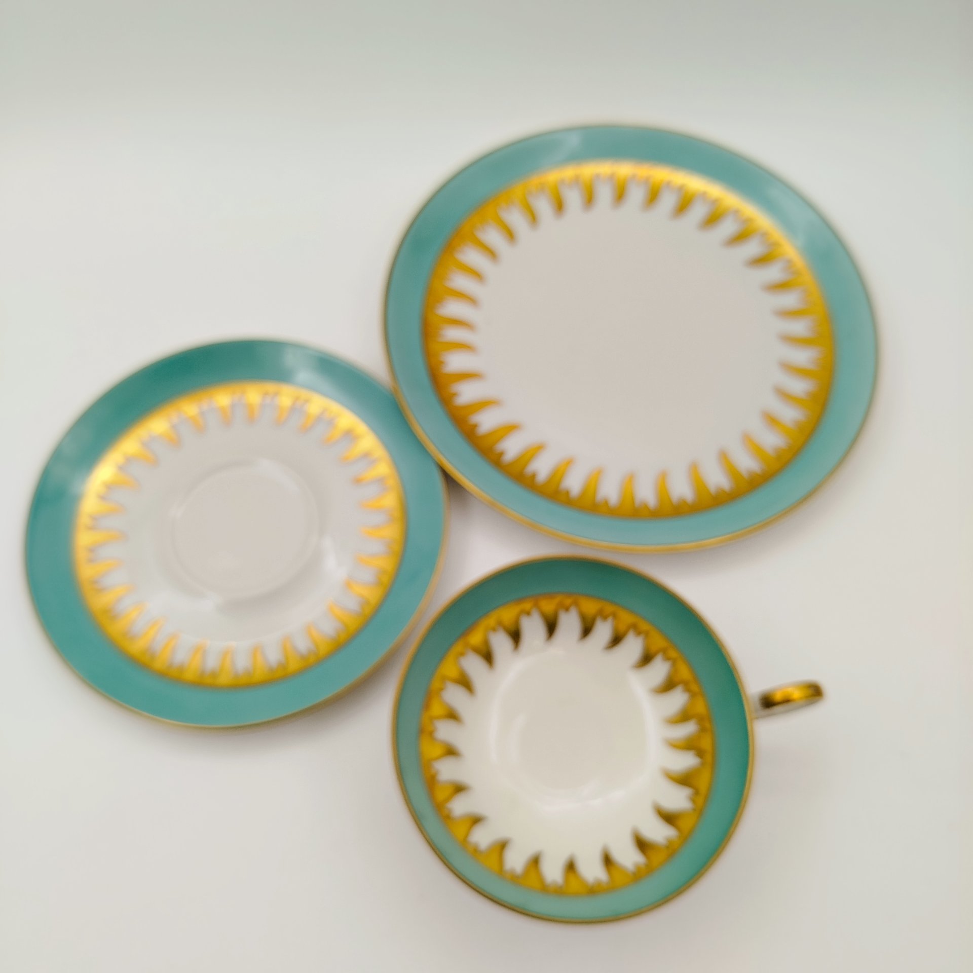 Трио чайное бирюзового цвета с золотистым декором, фарфор, крытье, золочение, Wallendorf, ГДР, 1963-1980 гг.