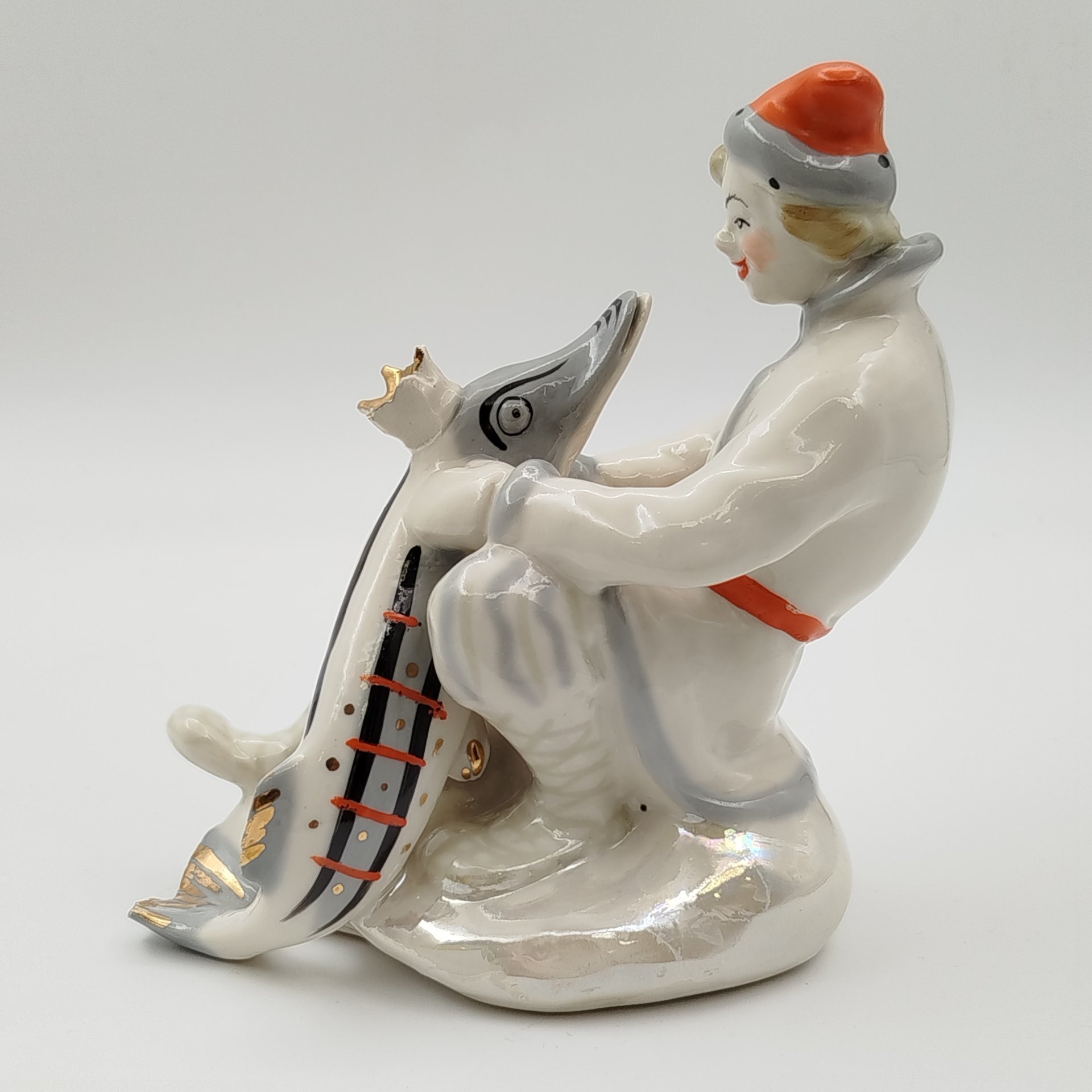 Статуэтка "Емеля со щукой" ("По щучьему велению"), скульптор В. Петушков