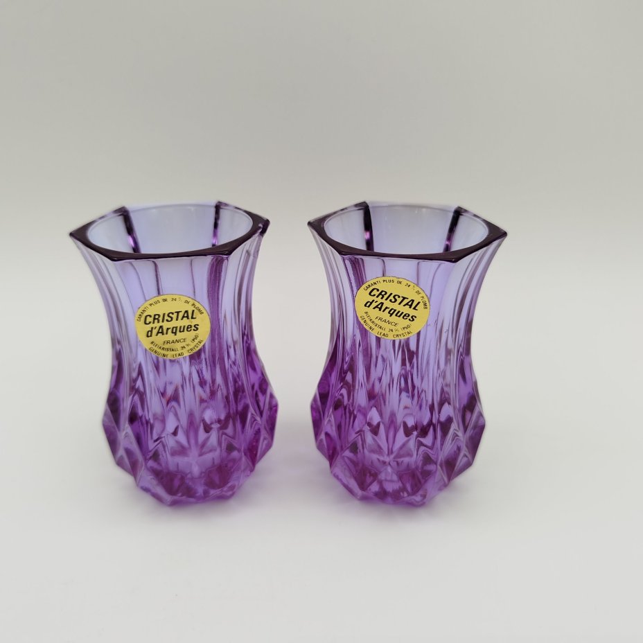 Пара миниатюрных вазочек "Lilas", фирма "Cristal D'Arques", хрусталь, неодимовый (александритовый)