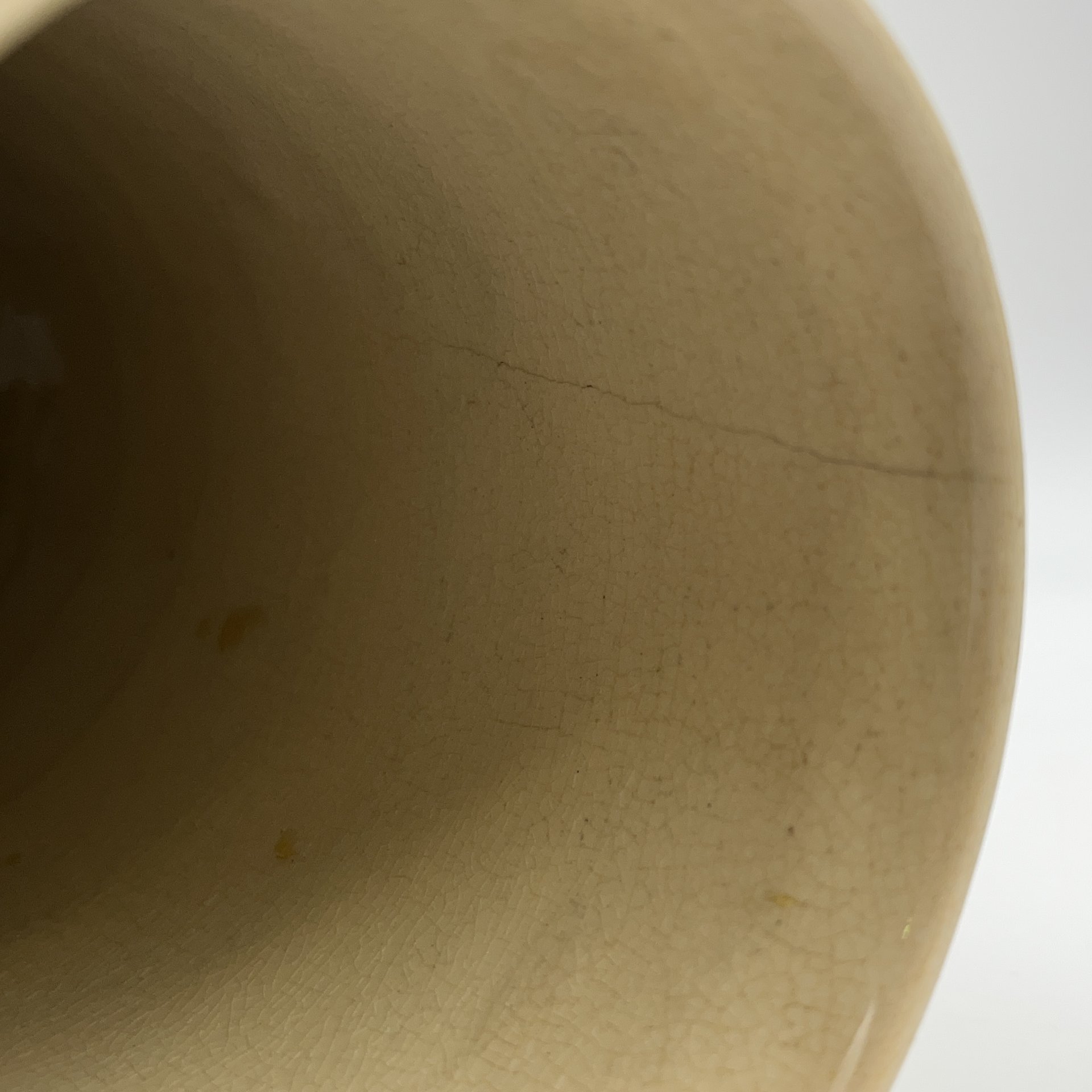 Кружка пивная "Sveiks Kārli!" (Привет, Карли!), декорированная рельефным изображением латышки в национальном платье