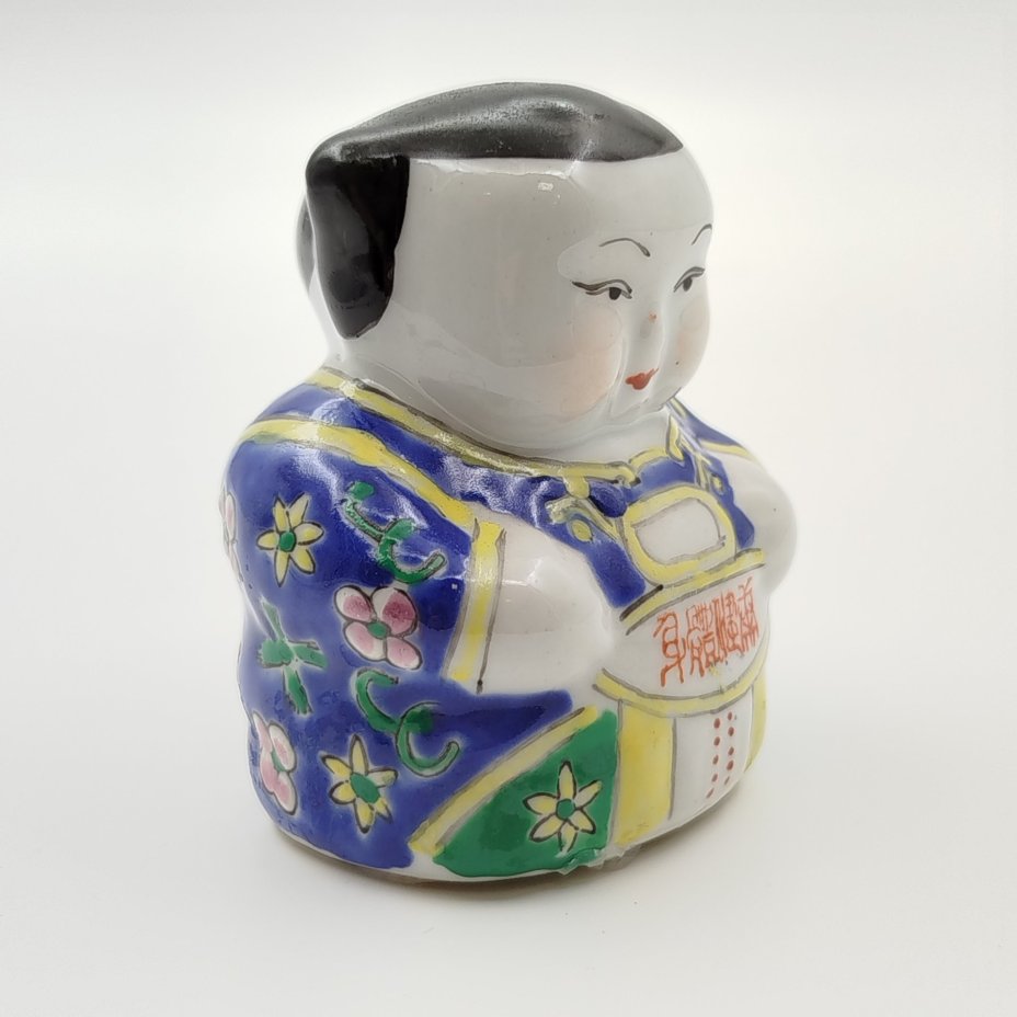Статуэтка "Малыш Будды" с пожеланием крепкого здоровья, фарфор, роспись эмалевыми красками, Китай, 1960-1980 гг.