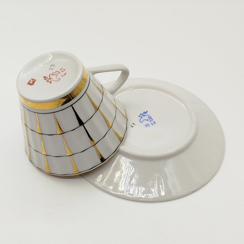 Пара чайная "Золотая клетка", форма "Каннелюрный", автор формы Ольшевский В.Н., автор рисунка Правикова А.И.