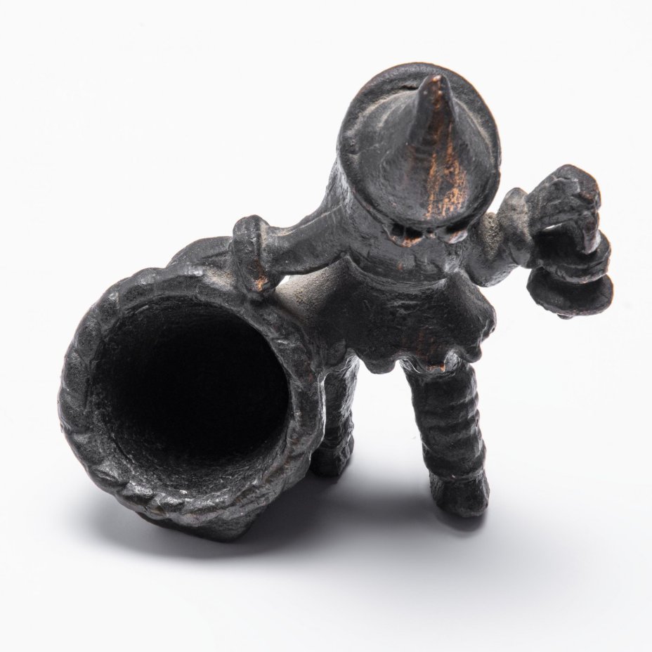 Статуэтка «Гном с корзиной», металл, Россия, 1980-1991 гг.