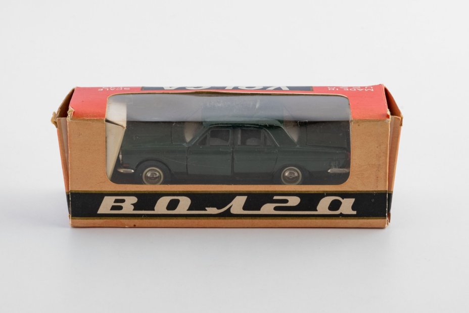 Модель автомобиля "Волга ГАЗ-24", №А13  в родной коробке в масштабе 1:43, Саратовский завод «Тантал»
