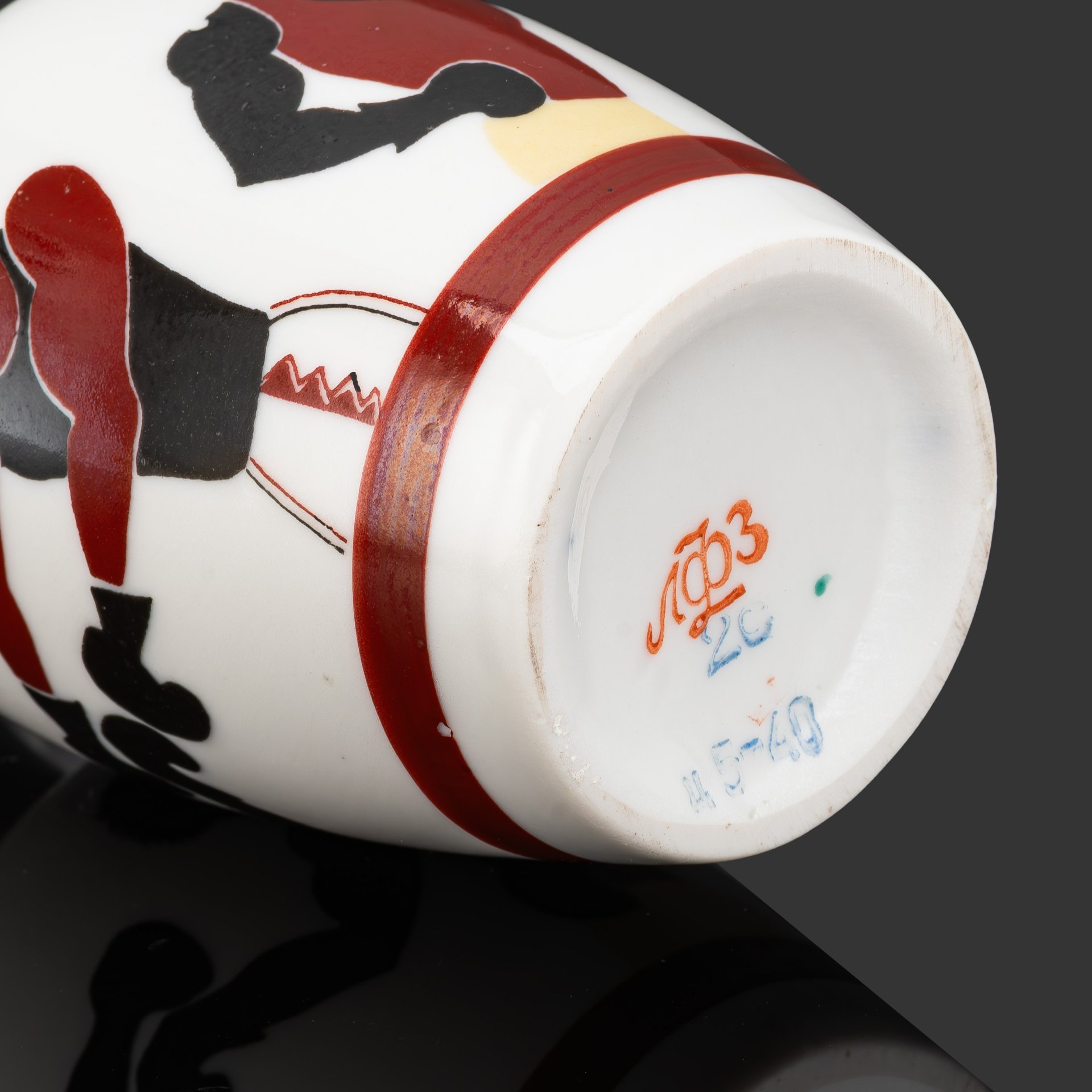 [Редкость] Ваза "Бокс", автор формы Городецкий В.М., автор росписи Ларионов А.В., фарфор, деколь, Ленинградский фарфоровый завод (ЛФЗ), СССР, 1978-1980 гг.