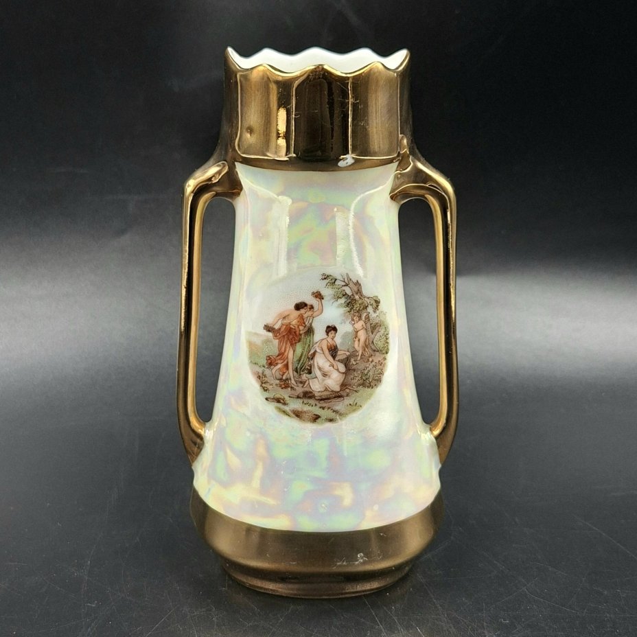 Вазочка "Мадонна" с продолговатыми ручками, "Margarete Freitag", фарфор, деколь, люстр, золочение, ГДР, 1945-1956 гг.