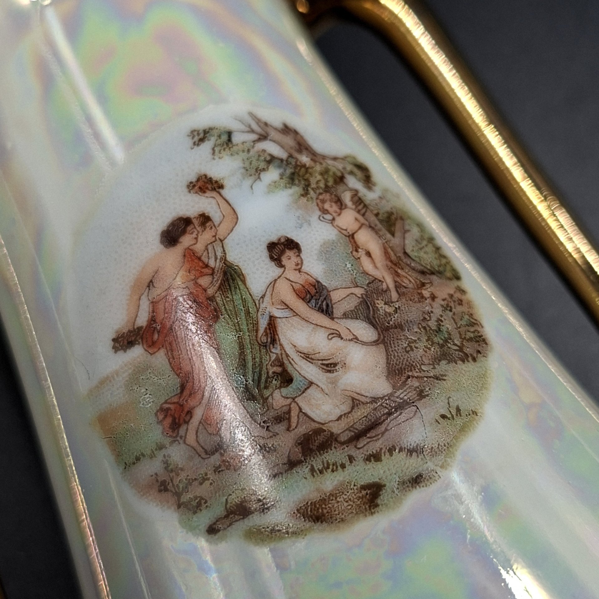 Вазочка "Мадонна" с продолговатыми ручками, "Margarete Freitag", фарфор, деколь, люстр, золочение, ГДР, 1945-1956 гг.