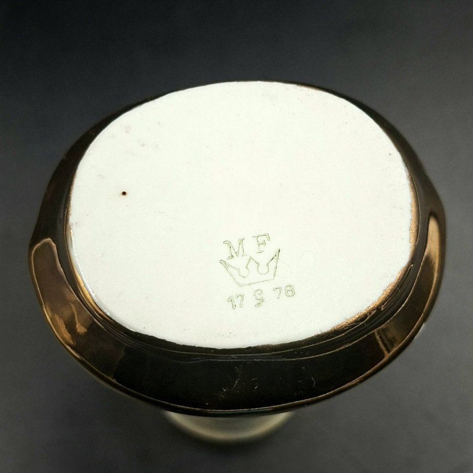 Вазочка "Мадонна" с продолговатыми ручками, "Margarete Freitag"