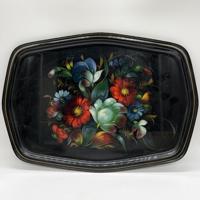 Поднос овальной формы с растительным декором, металл, лак, роспись, золочение, Жостовская фабрика декоративной росписи, СССР, 1970-1990 гг.