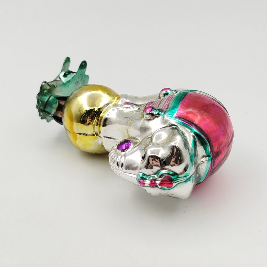 Игрушка ёлочная "Слон на шаре", стекло, роспись, металл, Завод стеклянных ёлочных украшений и оптических изделий, г. Москва, СССР, 1950-1960 гг.