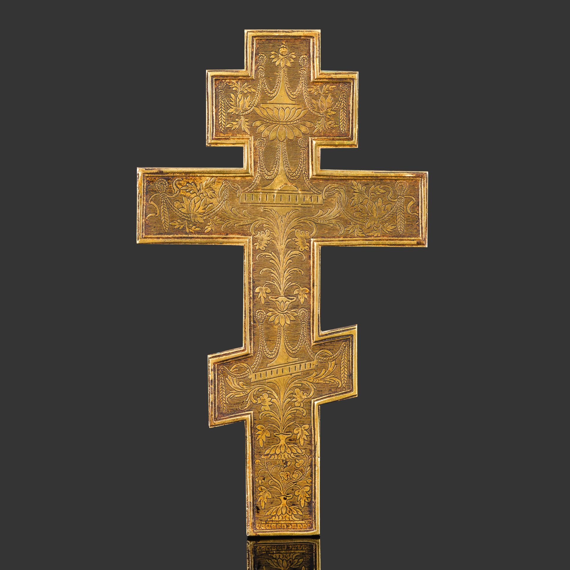 Крест киотный "Распятие Христово" с растительным декором на обороте