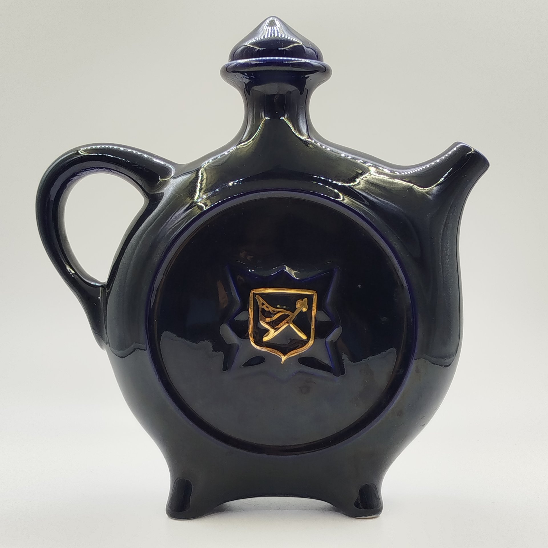 Чайник  "Казачий хутор", фарфор, крытье, золочение, СССР, 1970-1980 гг.