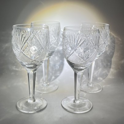 Набор из 4 бокалов с резным геометрическим декором