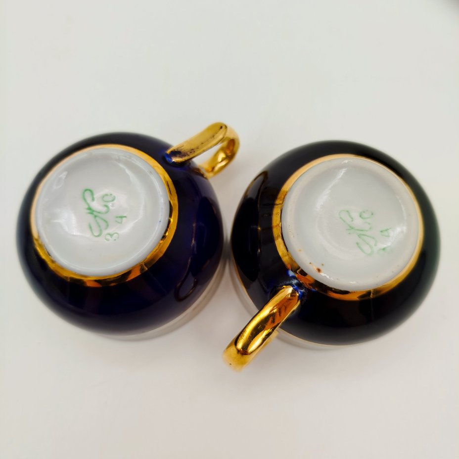 Сервиз кофейный на 6 персон (15 предметов), украшенный цветочнм декором, фарфор, крытье кобальтом, золочение, Полонский фарфоровый завод, СССР, 1980-1991 гг.