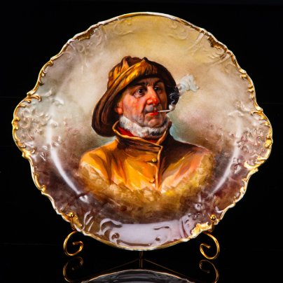 Блюдо "Рыбак с трубкой", G. D&C, фарфор, деколь с подрисовкой, золочение, Limoges, Limoges