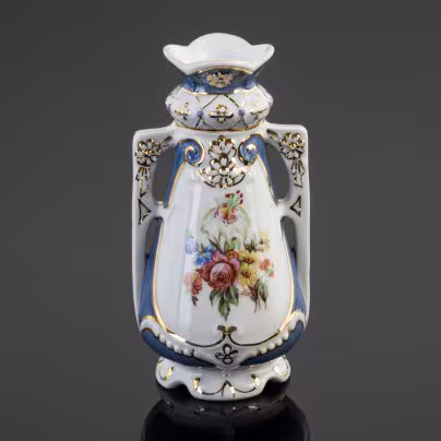 Ваза миниатюрная с фигурными ручками и цветочным декором на тулове, Royal Dux Bohemia, Royal Dux