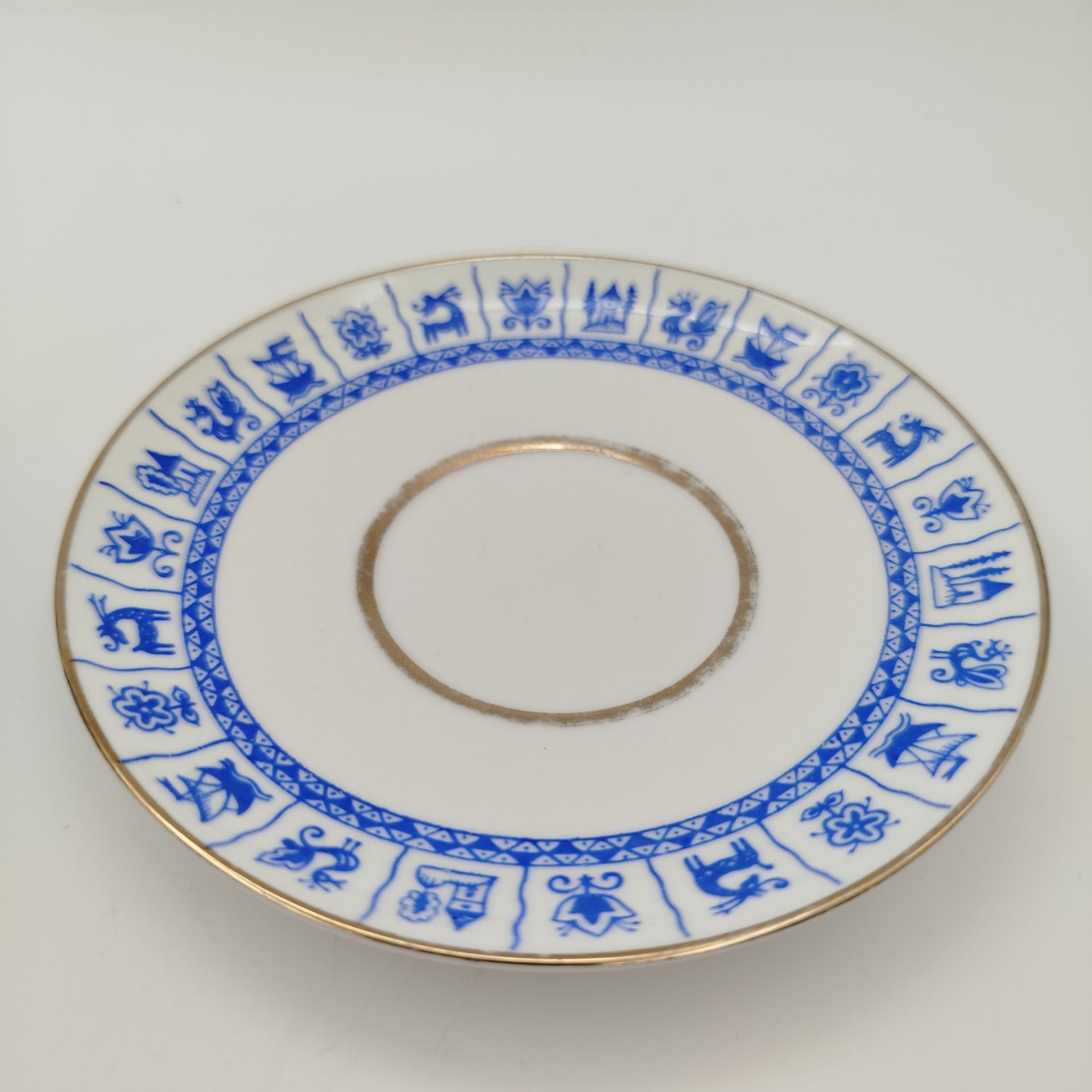 Пара кофейная "Каравелла", фарфор, деколь, золочение, Ленинградский фарфоровый завод (ЛФЗ), СССР, 1970-1992 гг.