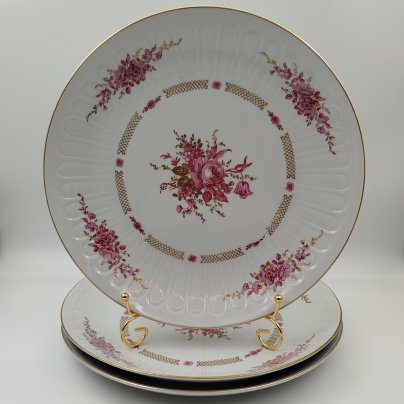Набор из 3-х сервировочных блюд круглой формы, украшенных цветочным декором, фарфор, деколь, золочение, Graf Von Henneberg Porzellan, 1777 Jlmenau, ГДР, 1977-1990 гг.