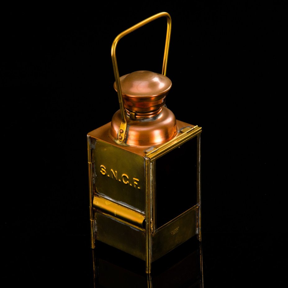 Фонарь керосиновый (железнодорожный), A.Butin, медь, латунь, олово, стекло, Франция, 1930-1950 гг.