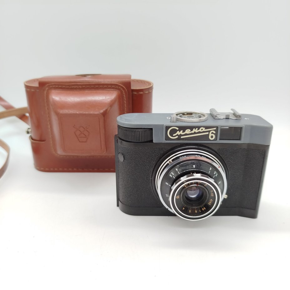 Фотоаппарат шкальный "Смена-6", в кофре