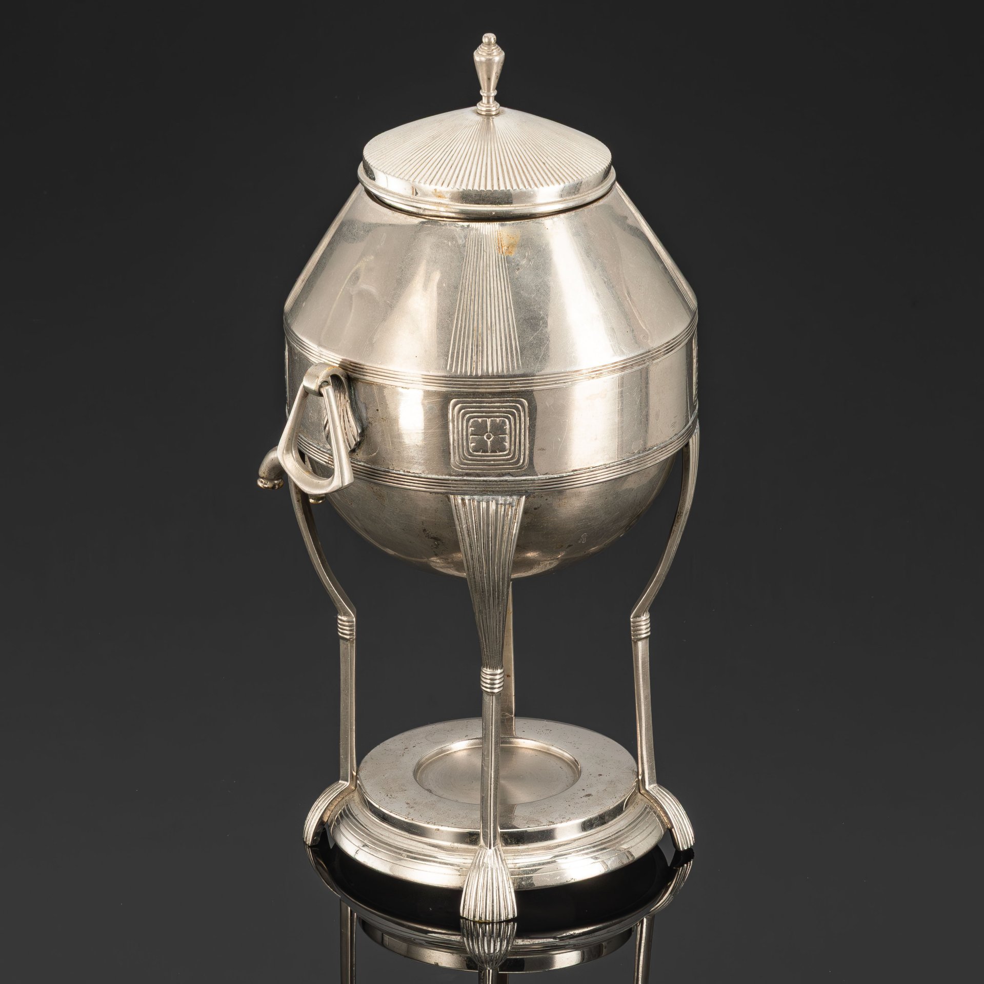 Бульотка кофейная c элементами югендстиля в декоре, металл, никелировка, Württembergische Metallwarenfabrik (WMF), Германия, 1903-1910 гг.