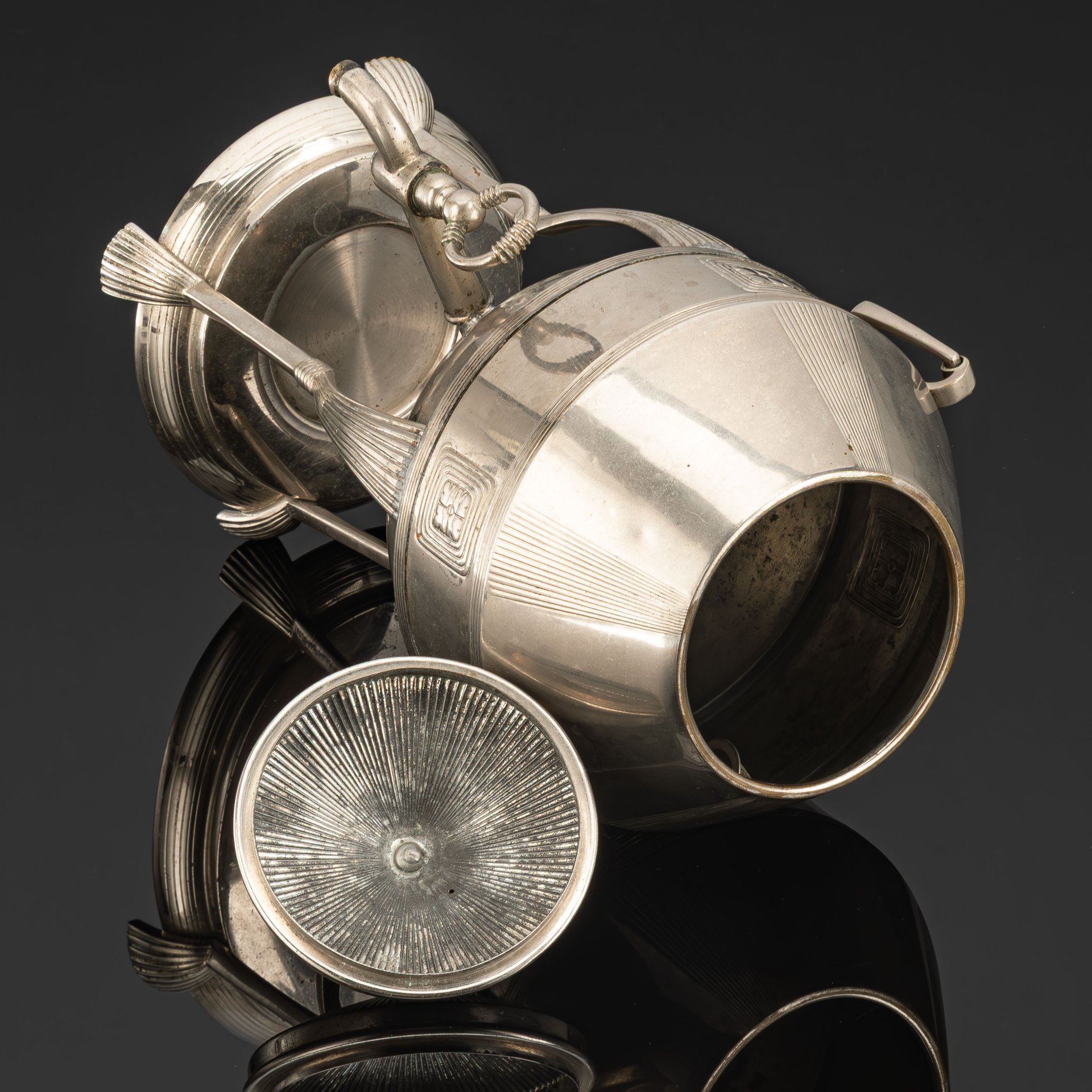 Бульотка кофейная c элементами югендстиля в декоре, металл, никелировка, Württembergische Metallwarenfabrik (WMF), Германия, 1903-1910 гг.