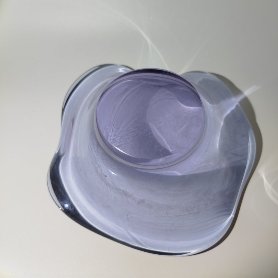 Конфетница абстрактной формы