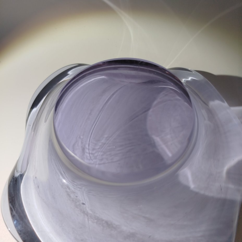 Конфетница абстрактной формы