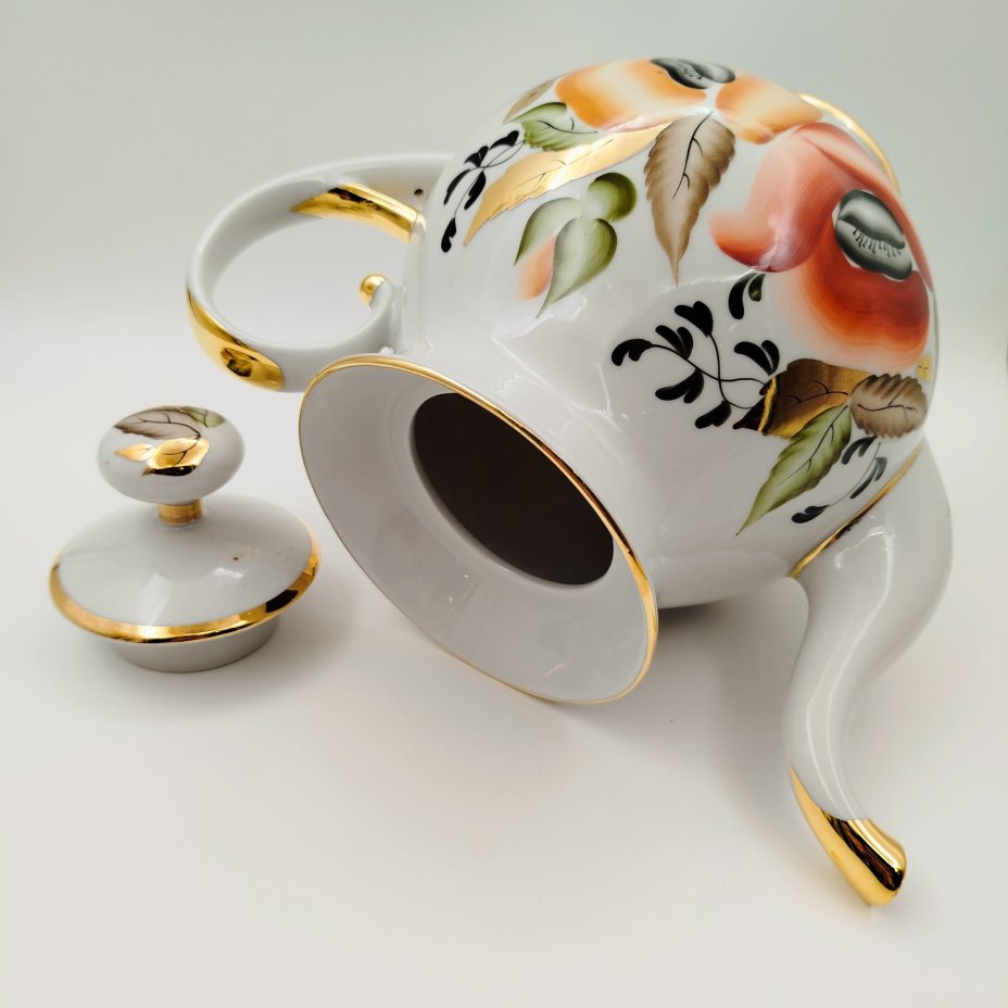 Чайник заварочный (большой) с цветочным декором, фарфор, роспись, золочение, Ленинградский опытный завод (ЛОЗ), СССР, 1984-1991 гг.