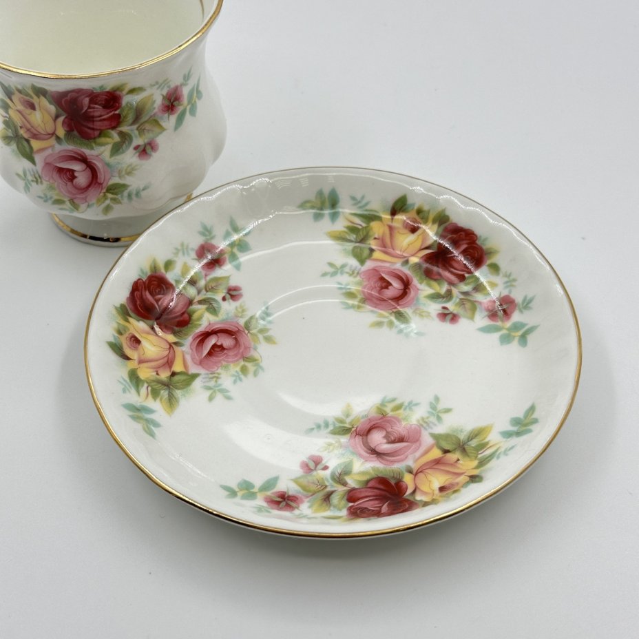 Чайно-кофейная пара "Розовый букет" с фигурной ручкой, Мануфактура Balmoral Castle Porcelain