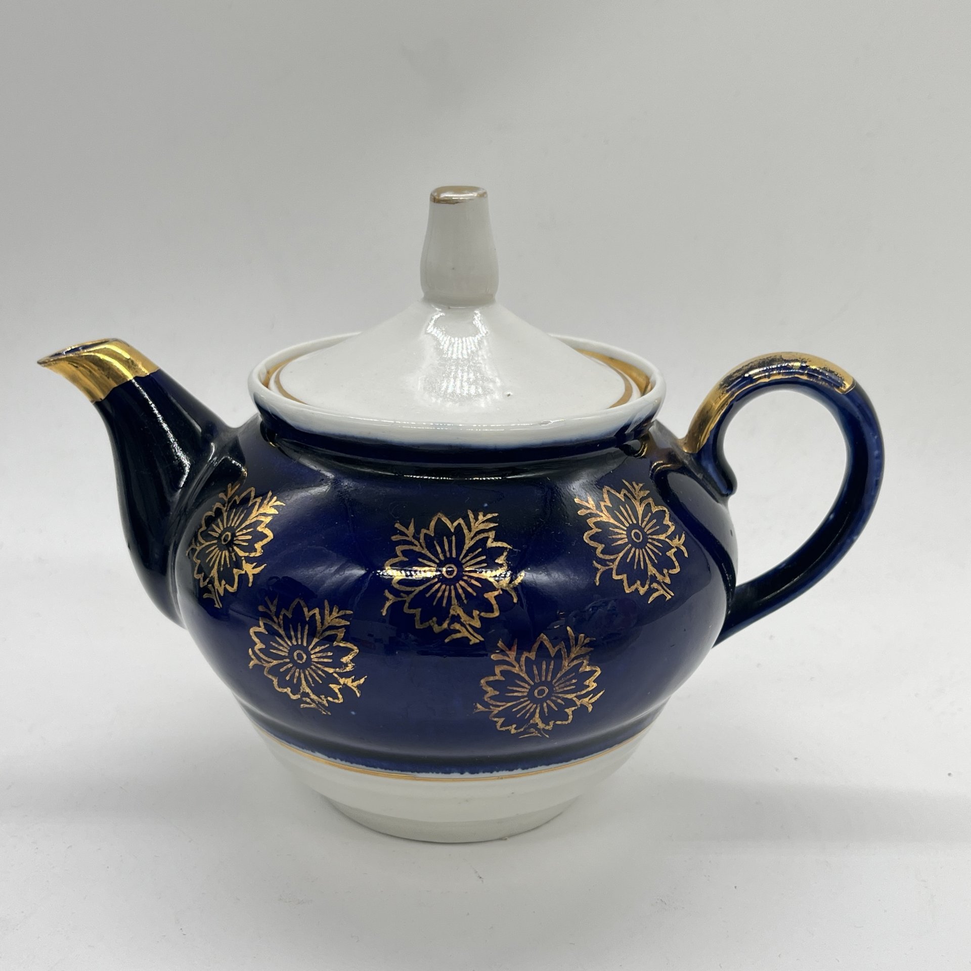 Чайник заварочный с цветочным декором