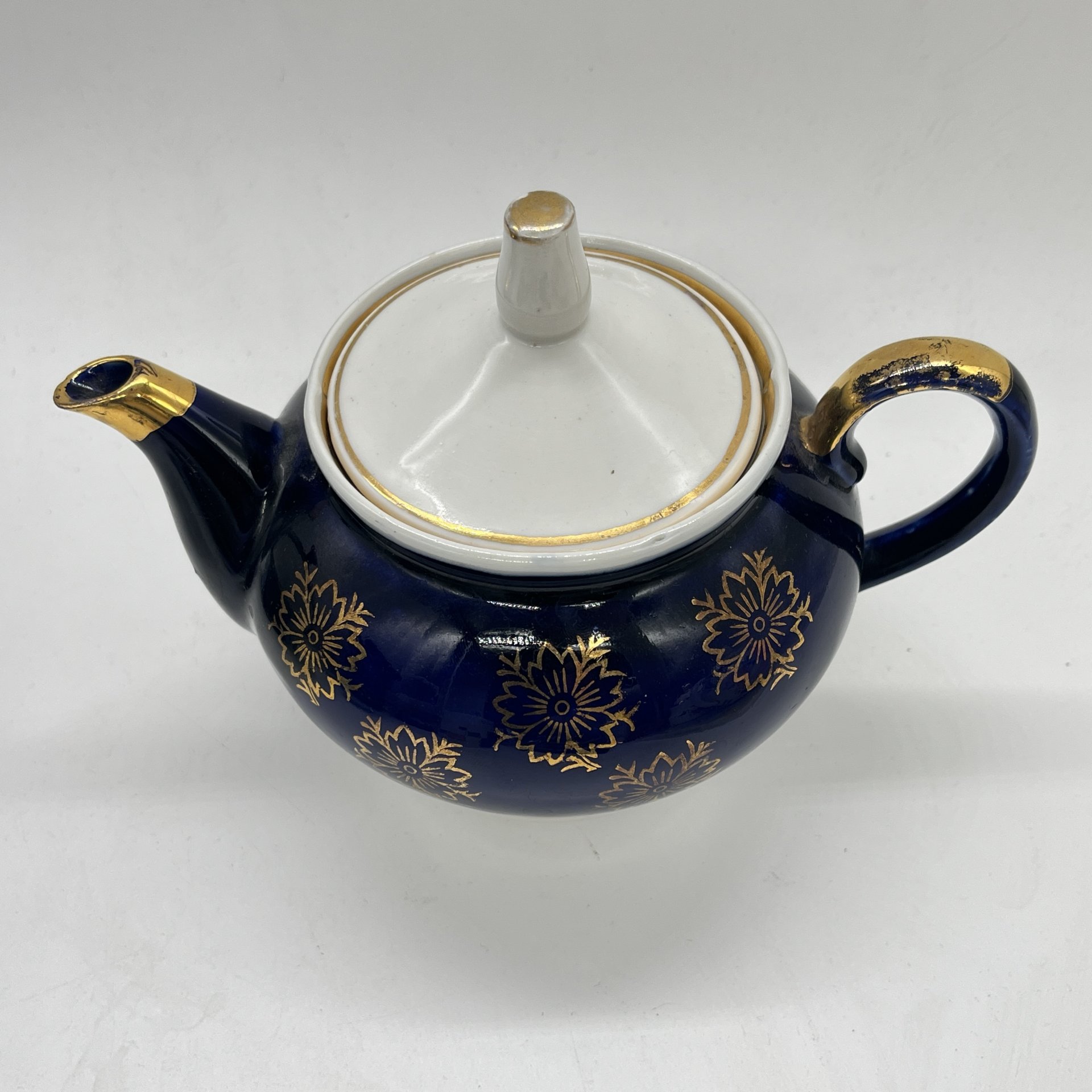 Чайник заварочный с цветочным декором
