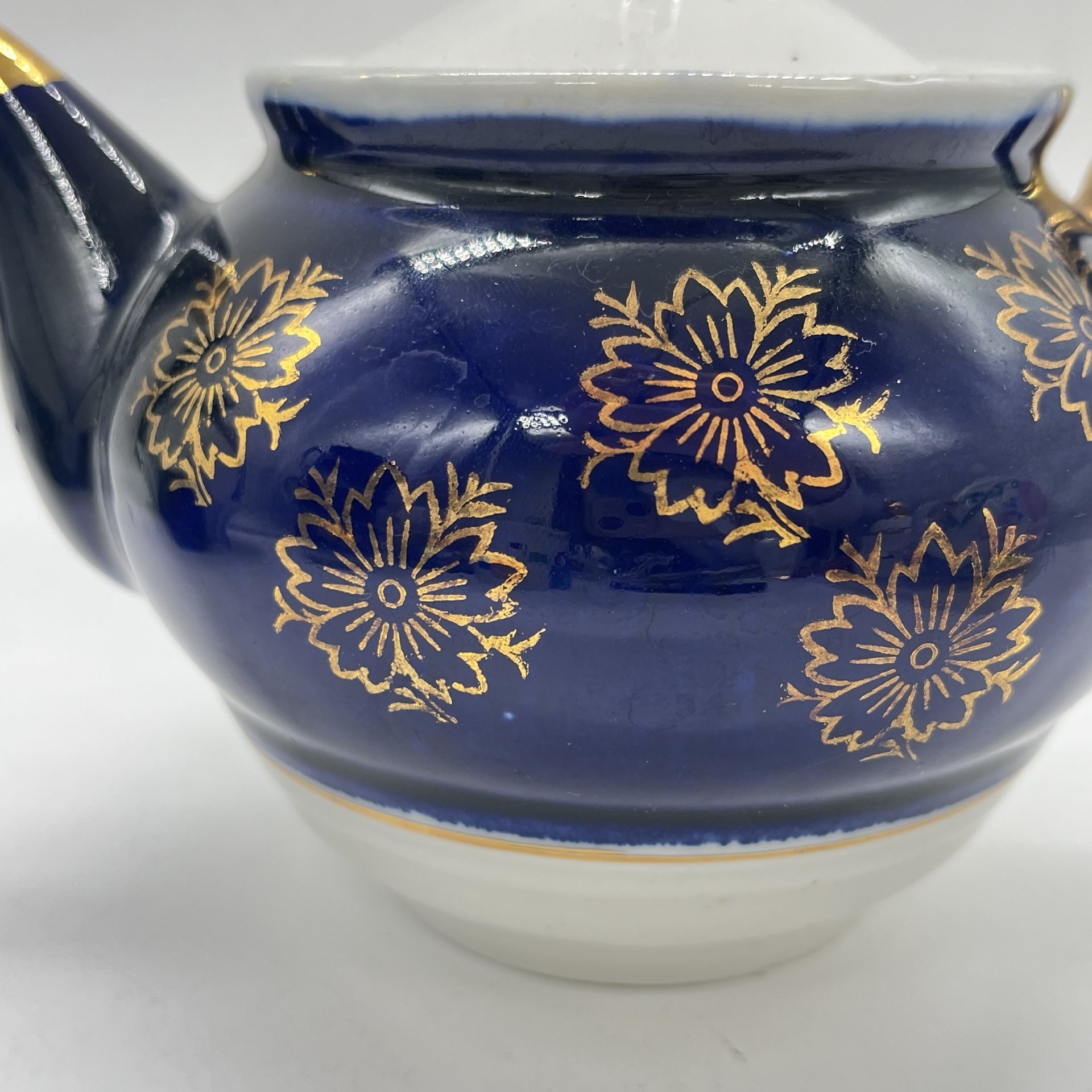 Чайник заварочный с цветочным декором