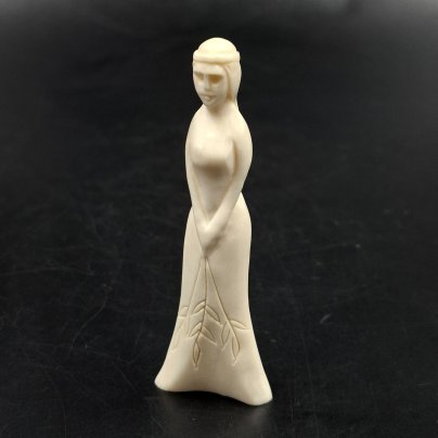 Статуэтка "Девушка", кость, резьба, СССР, 1970-1990 гг.