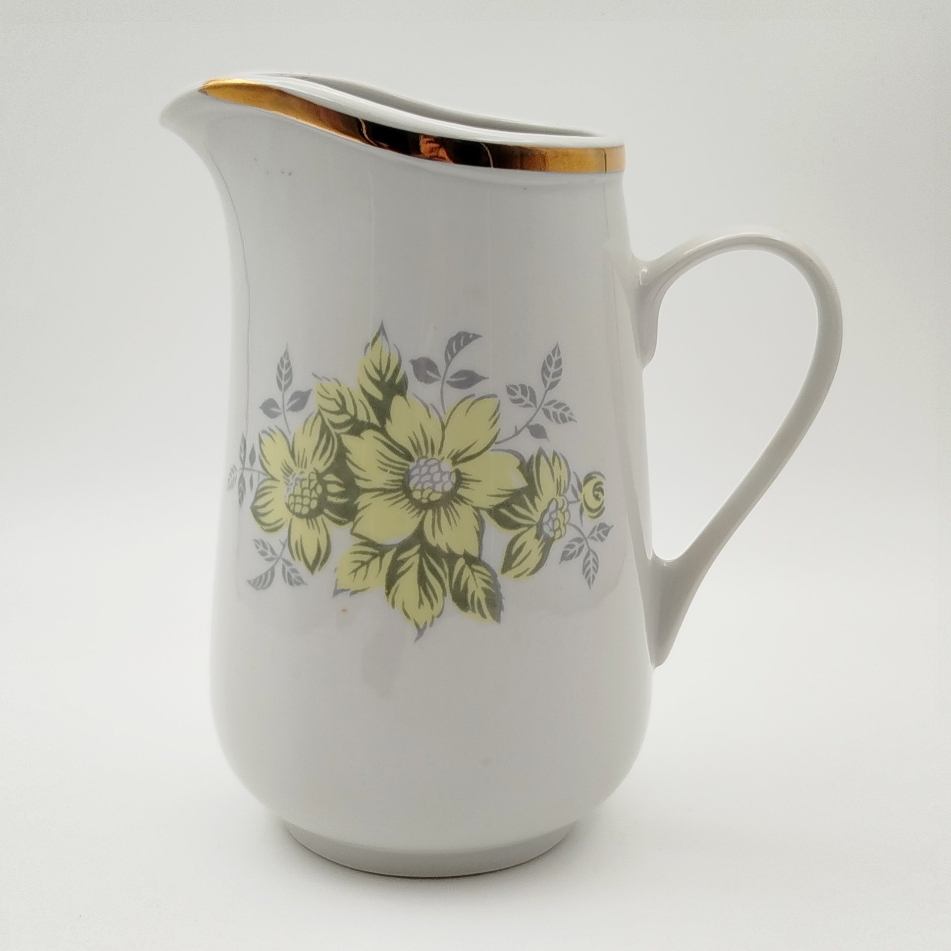 Кувшин с цветочным декором, фарфор, деколь, золочение, Рижский фарфорово-фаянсовый завод, СССР, 1960-1980 гг.