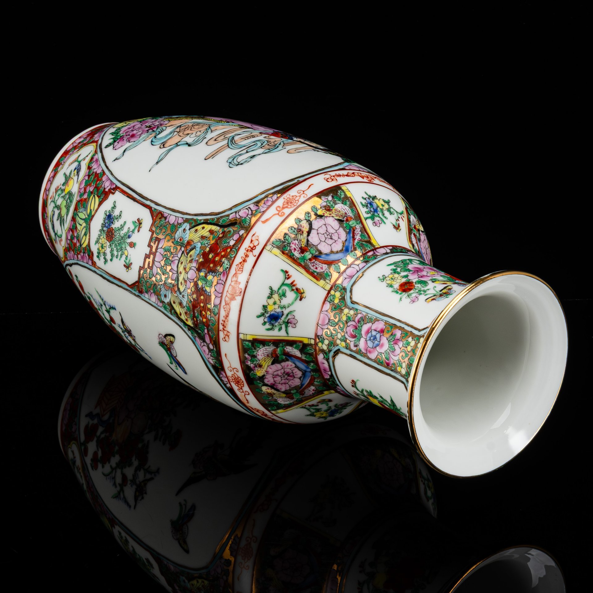 Ваза "Подношения небесной красавицы"