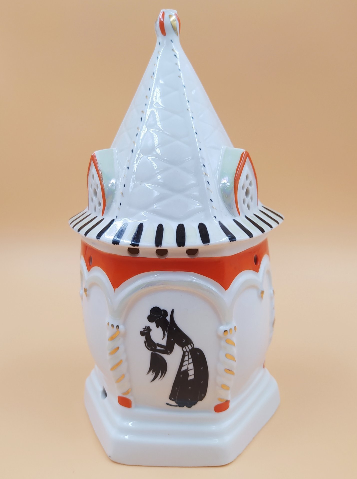 Ночник (корпус) "Золотой Петушок", фарфор, роспись, золочение, Ленинградский завод фарфоровых изделий (ЛЗФИ), СССР, 1956-1967 гг.