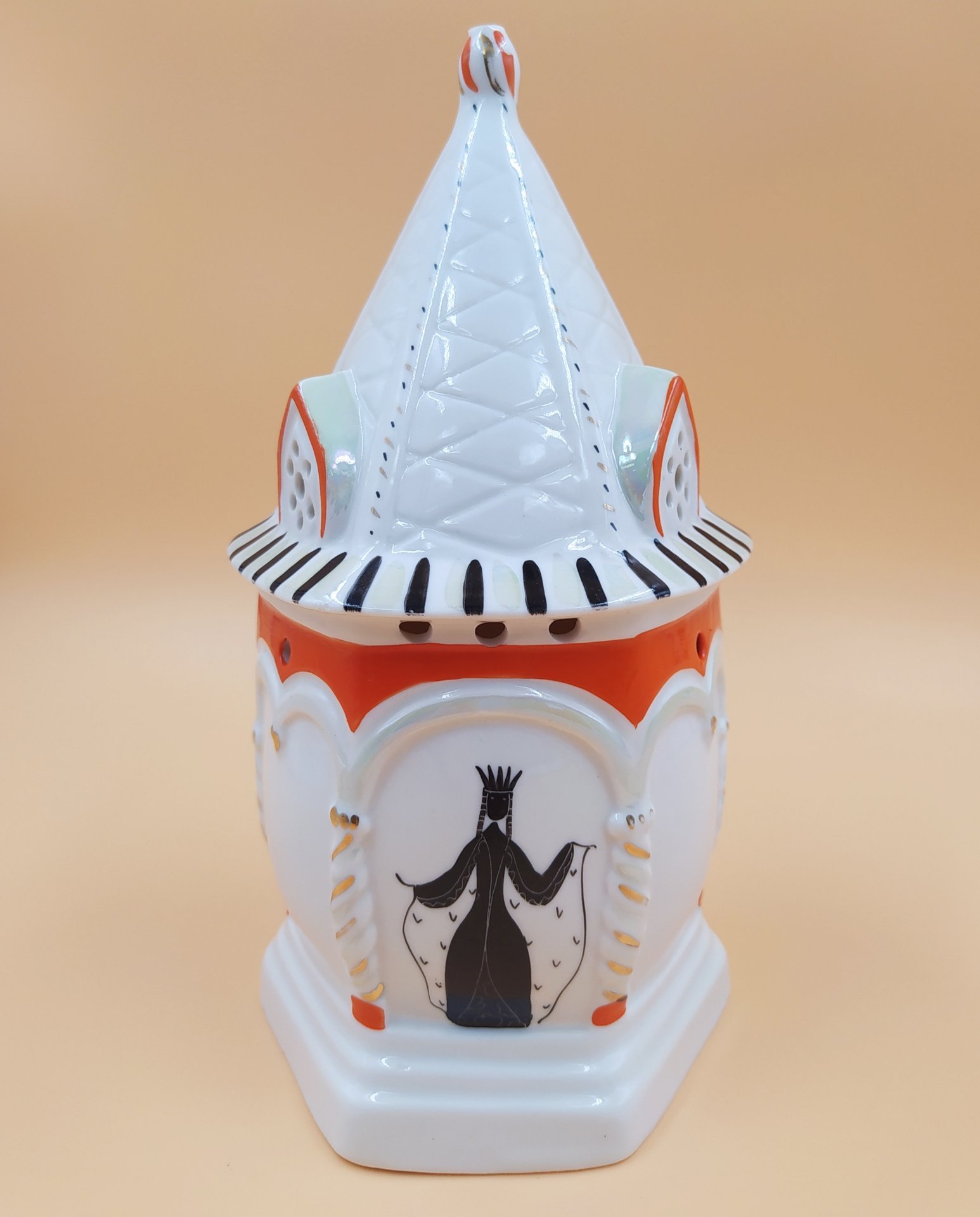 Ночник (корпус) "Золотой Петушок", фарфор, роспись, золочение, Ленинградский завод фарфоровых изделий (ЛЗФИ), СССР, 1956-1967 гг.