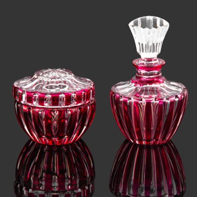 Парфюмерный набор (дамский набор для туалетного столика), состоящий из флакона для духов и шкатулки, хрусталь, гранение, Val Saint Lambert, Бельгия, 1950-1960 гг.