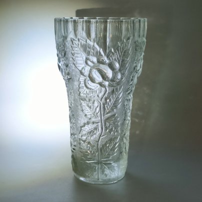 Ваза с рельефным цветочным декором, стекло, пресс, Опытный стекольный завод, СССР, 1960-1980 гг.