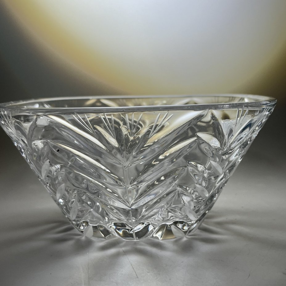 Салатник квадратной формы с цветочным декором