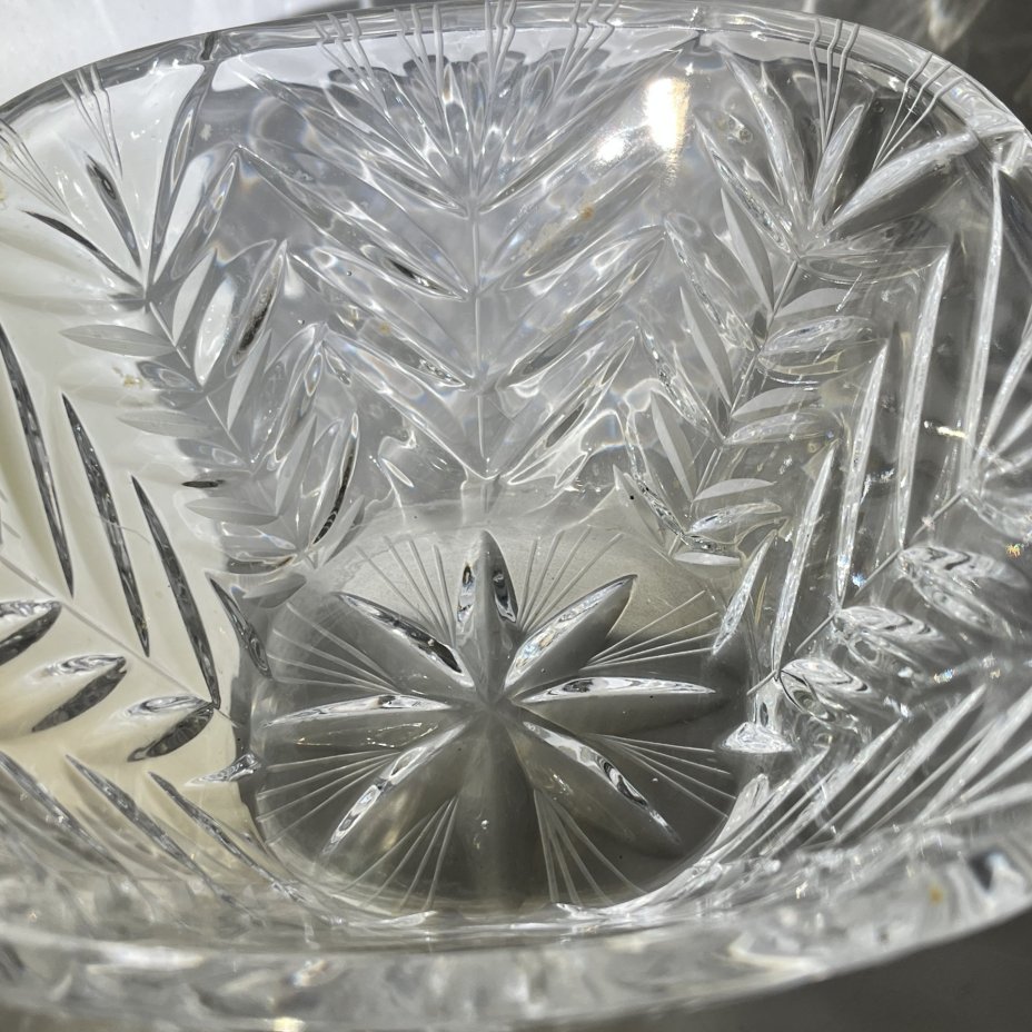 Салатник квадратной формы с цветочным декором