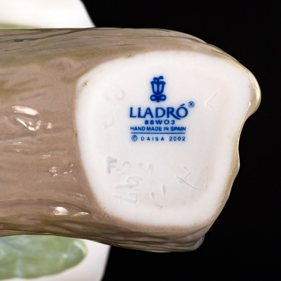 Статуэтка «Девочка на цветке» («Дюймовочка»), фарфор, роспись, Lladro, Испания, 2002 г.