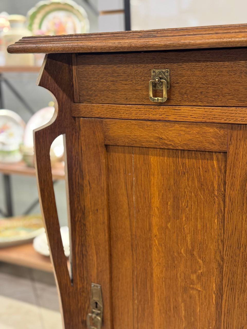 Тумба в стиле Модерн с консолью