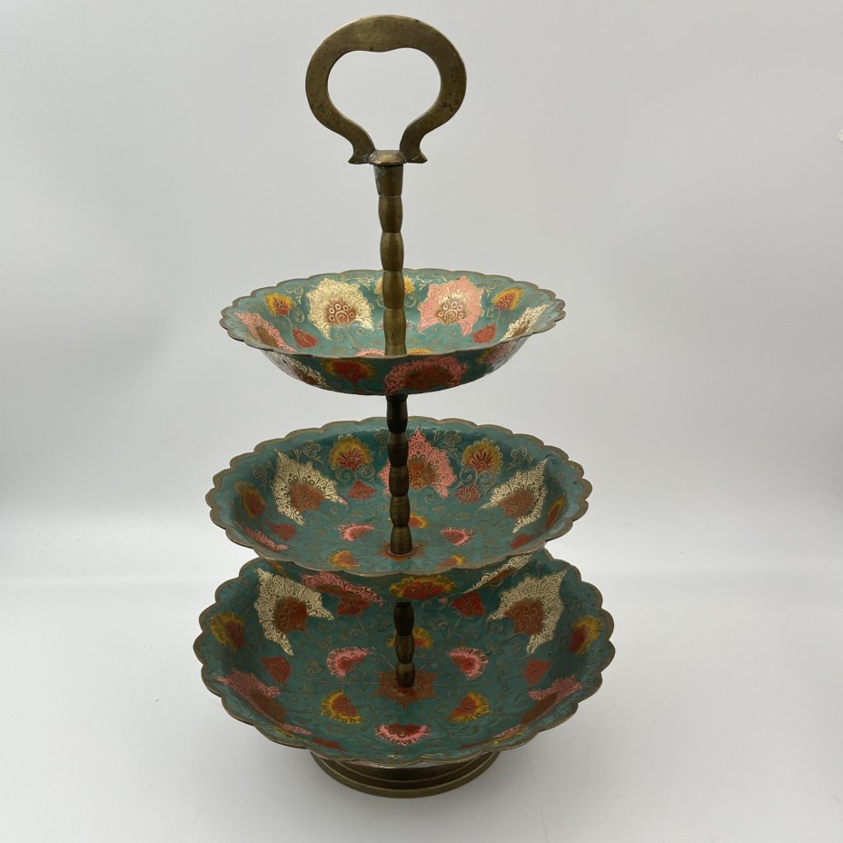 Фруктовница трёхъярусная в восточном стиле с флоральным декором на голубом фоне, латунь, холодные эмали, Индия, 1970-1990 гг.