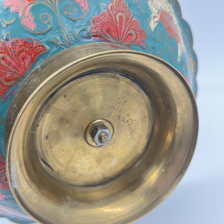 Фруктовница трёхъярусная в восточном стиле с флоральным декором на голубом фоне