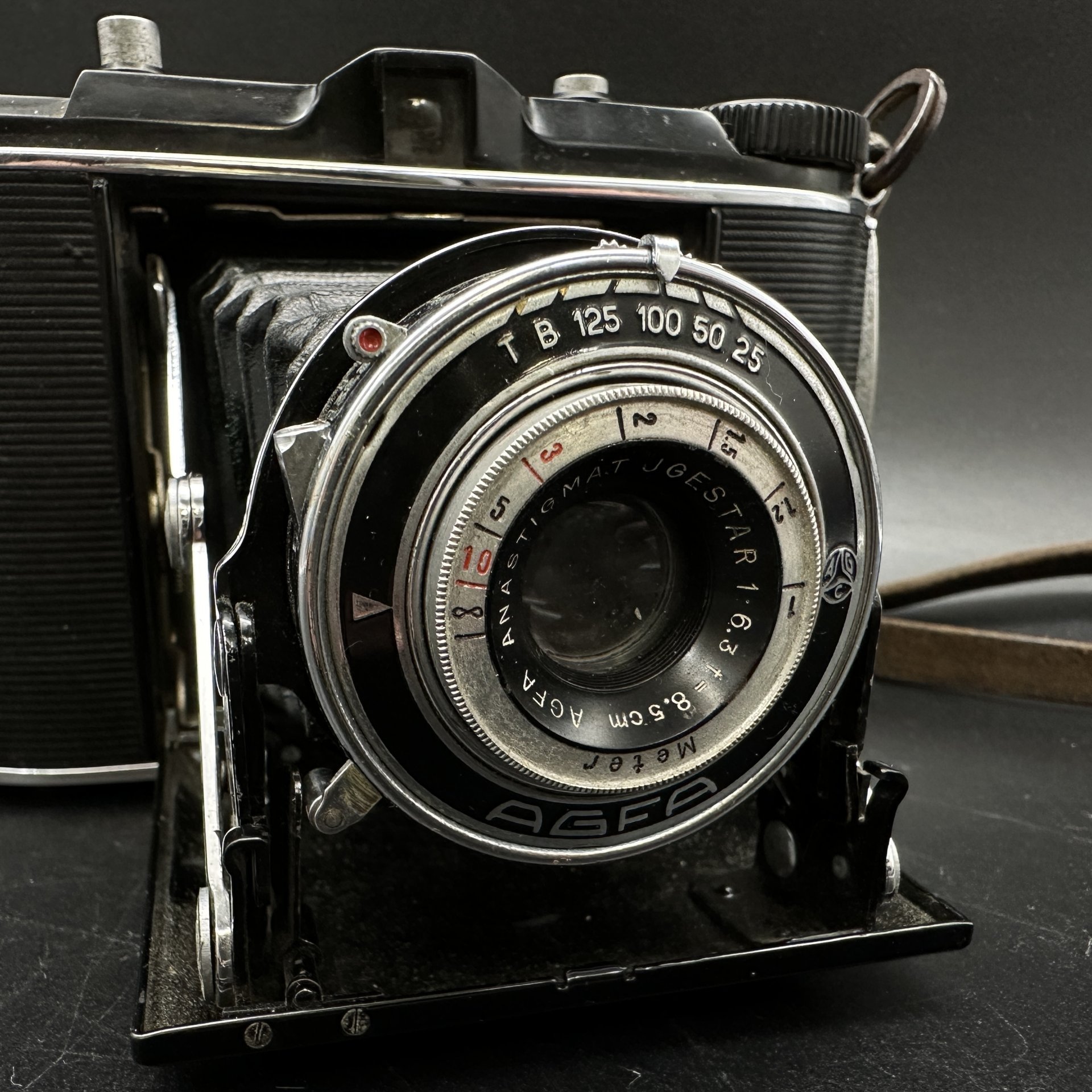 Фотоаппарат "Agfa jsolette" с объективом "Anastigmat Jgestar 1:6.3 F=8.5 cm"