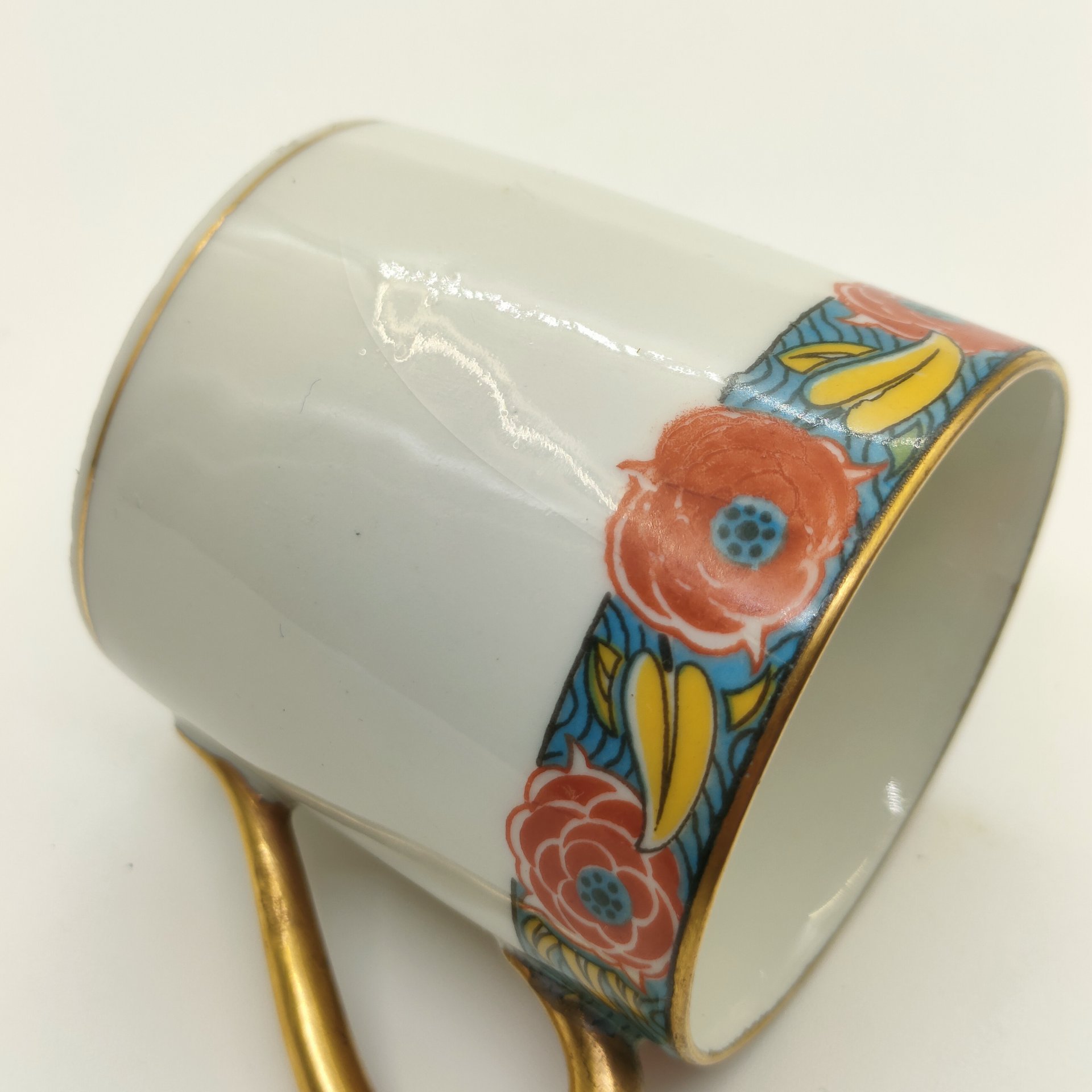 Набор из 4-х кофейных чашек, украшенных растительным декором (в подборе), форма "Литрон", фарфор, деколь, золочение, Limoges, Франция, 1920-1960 гг.